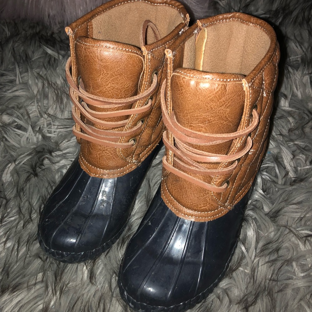 Size 3 youth Steve Madden Rain Boots (boy or girl)
